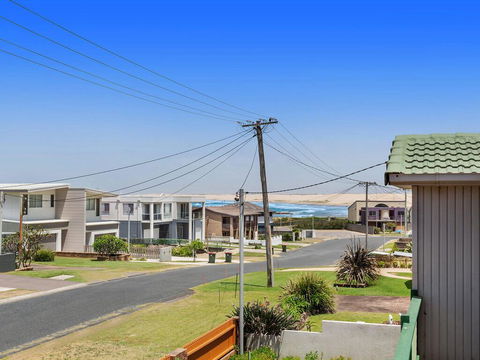 1/32 Ocean Avenue - Three Bedrooms, Three Bathrooms, Air Con, Boat Parking & Water Views - Accommodation NSW 0