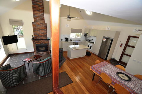 11 Barkala St. Dalmeny - Accommodation NSW 1