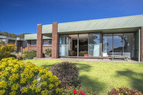 16 Shipton Cres - Secluded Away - Accommodation NSW 3