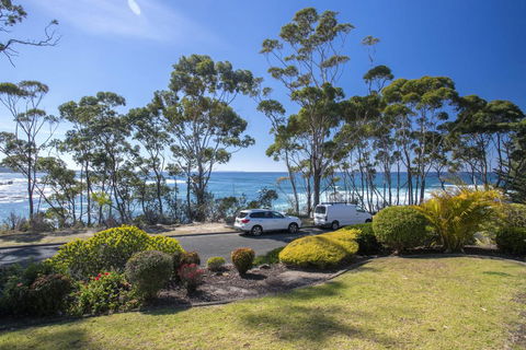 16 Shipton Cres - Secluded Away - Accommodation NSW 0