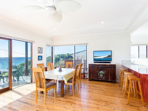 18 Cliff Road - Accommodation NSW 2