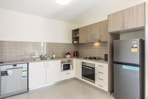 2 Bedroom W/Parking Near Central Cessnock - Accommodation NSW 2