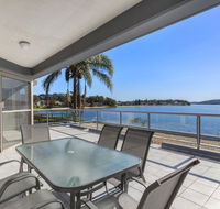 2 The Shores Soldiers Point - Waterfront - Uninterrupted Water Views INCLUDING ALL LINEN  TOWELS Free Wi-Fi - Accommodation NSW