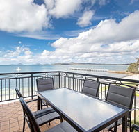2/137 Soldiers Point Road - luxury unit on the waterfront with aircon and free unlimited Wi Fi - Accommodation NSW