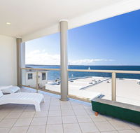 2/141A Soldiers Point Road - large waterfront duplex across from the bowling club - Accommodation NSW