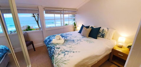 Beachfront Surfside 2BR Apartment - The Coachhouse - Accommodation NSW 4