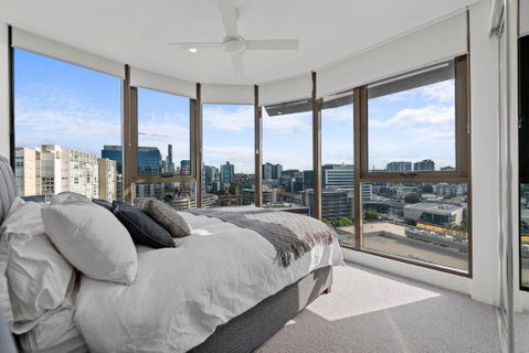 Capri Luxury Apartments Newstead - Accommodation NSW 1
