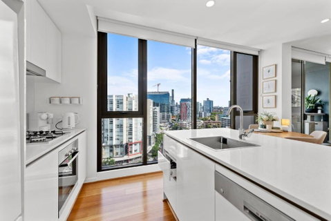Capri Luxury Apartments Newstead - Accommodation NSW 4