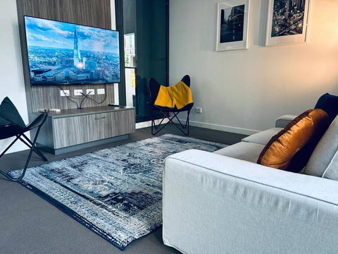 CBD Apartment - Best Amenities! - Accommodation NSW 1