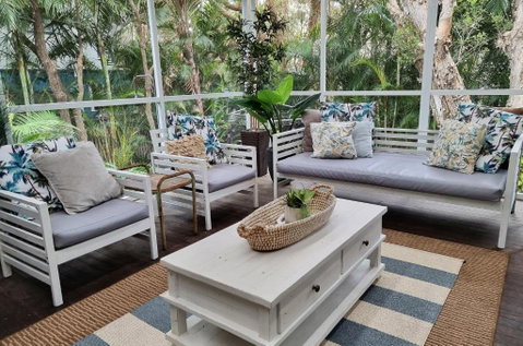 CHILL-OUT BEACH HOUSE - One Mile Beach - Accommodation NSW 4