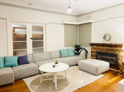 D115 Exquisite Natural Stay - Accommodation NSW 3