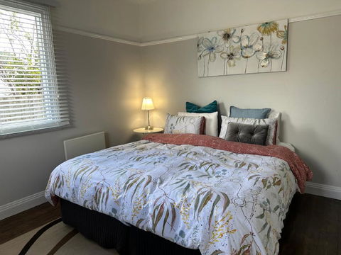Daisy Cottage On Duke 3BR - Accommodation NSW 3