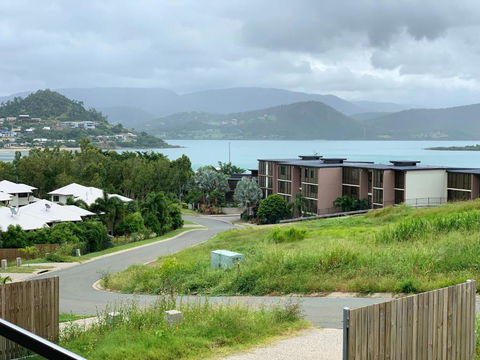 DAYDREAMING Airlie Beach, Water Views & Only 200m To Boardwalk. - Accommodation NSW 2
