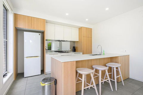 Denham Court Adorable 4Br House With Wifi &Parking - Accommodation NSW 2