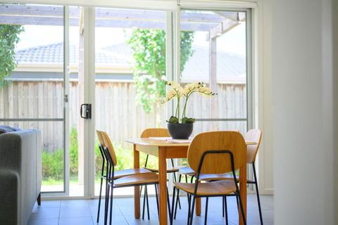 Denham Court Adorable 4Br House With Wifi &Parking - Accommodation NSW 3