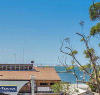 303 'The Shoal' 4-8 Bullecourt Street - Air Conditioning WIFI Netflix Views Linen  Lift - Accommodation NSW