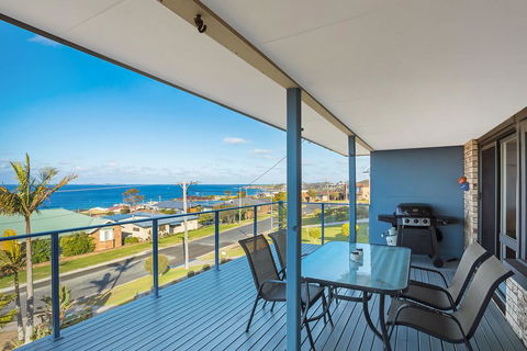 45 Hillside Cres Beach House - Accommodation NSW 2