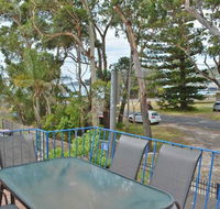 5 'Ocean Breeze' Shoal Bay Avenue - Fabulous location opposite Shoal Bay beach - Accommodation NSW