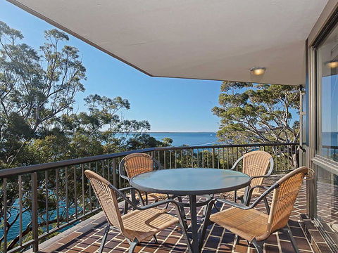6 'Skyline' 12 Thurlow Avenue - Foxtel & Aircon - Accommodation NSW 0