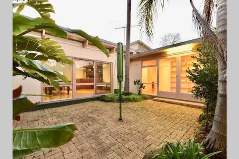 6 Bedroom Beautiful And Comfy Family House - Accommodation NSW 3