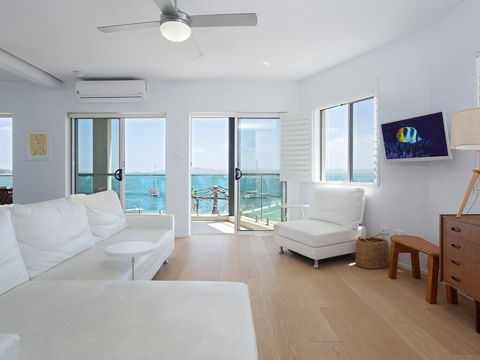 7 'Bayview Towers', 15 Victoria Parade - Stunning Unit With Fabulous Views - Accommodation NSW 1