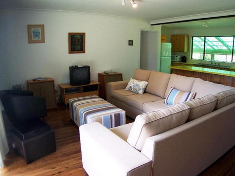 74 Ocean Parade - Accommodation NSW 3