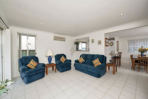 7B Achilles Street, Nelson Bay - White Waves - Accommodation NSW 3