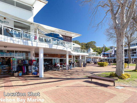8 'Carrington' 15 Government Road - Spacious Unit With Air Conditioning And Lift - Accommodation NSW 3