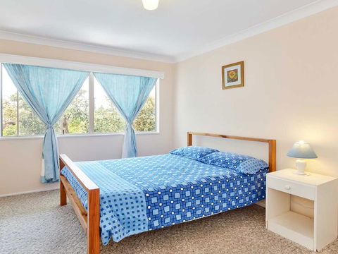 9 Pirralea Parade - Fantastic Family Getaway With Pool And Boat Parking - Accommodation NSW 1