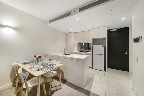 A Central & Cozy 2BR Apt Near Federation Square - Accommodation NSW 2