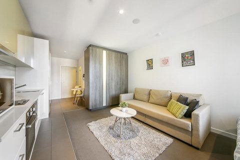 A Charming Studio With Stunning City Views - Accommodation NSW 1