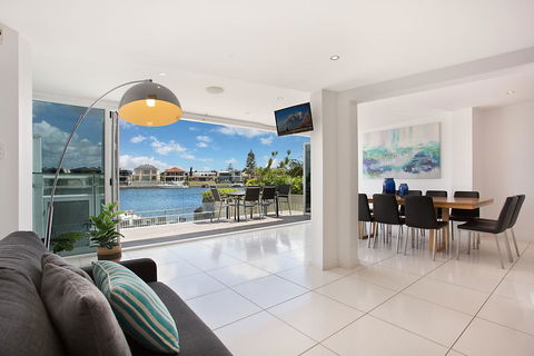 A PERFECT STAY - Casa Grande On The Water - Accommodation NSW 1