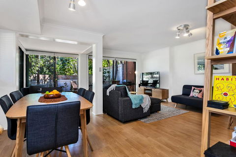 A PERFECT STAY - Mahogany Lodge - Accommodation NSW 2