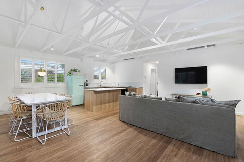 A PERFECT STAY - Sunset Beach - Summer Breeze - Accommodation NSW 0