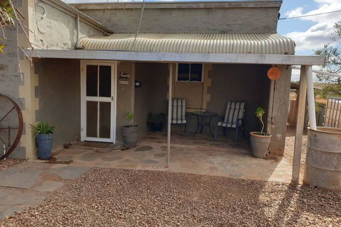 A Real Bush Retreat. Kangas, Emus & Starry Skies. - Accommodation NSW 2