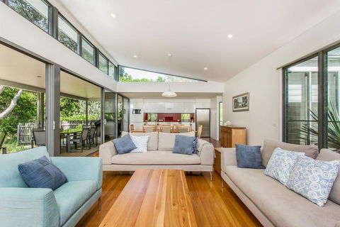 A SWEET ESCAPE - Beachfront Tranquility - Accommodation NSW 2