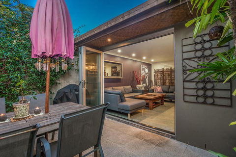 A SWEET ESCAPE - Brandon St Beach & Spa - Accommodation NSW 0