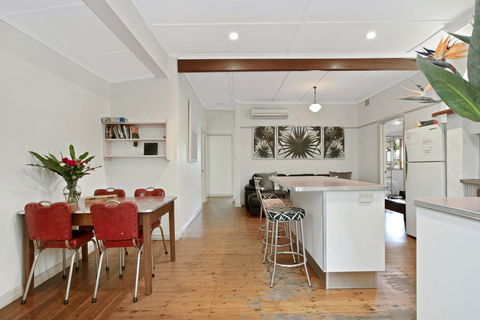 A SWEET ESCAPE - Byron Surf Cottage - Walk To Byron - Accommodation NSW 3