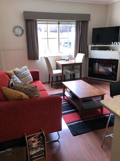 About Time Retreats- Studio Three - Accommodation NSW 3