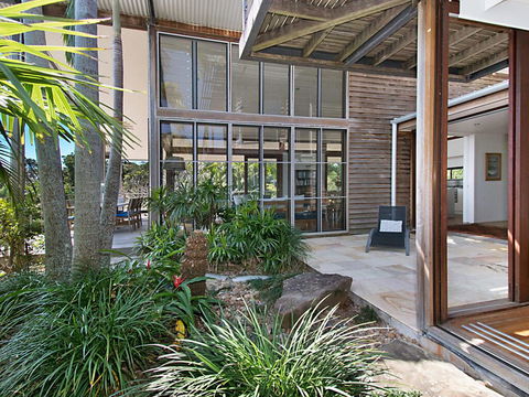Above The Pass - Accommodation NSW 2