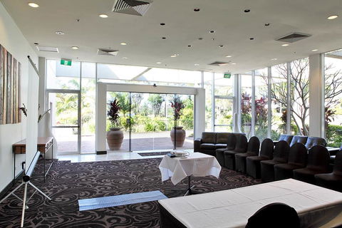 Absolute Beachfront Opal Cove Resort - Accommodation NSW 2