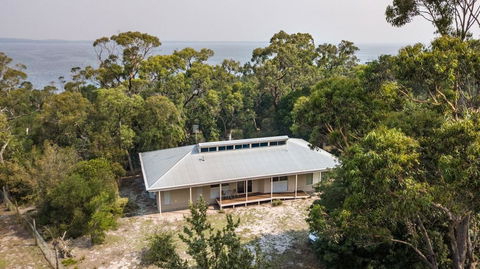 Acacia Lakehouse - The Lake At Your Doorstep - Accommodation NSW 0