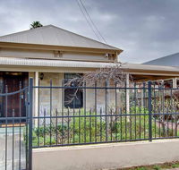 Adelaide close CBD Large Private Studio Apartment in St Peters - Accommodation NSW