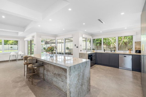 Exquisite Oasis Family Retreat - Accommodation NSW 0