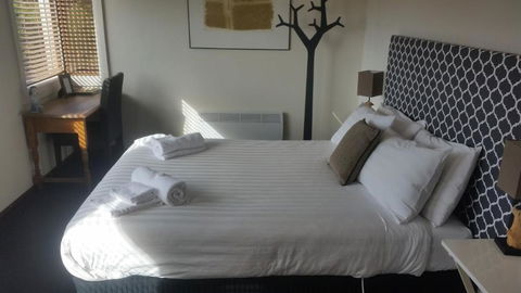 Fish Creek Hotel - Accommodation NSW 3
