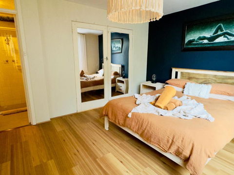 FORR64 - Cosy East Perth Retreat - Accommodation NSW 2