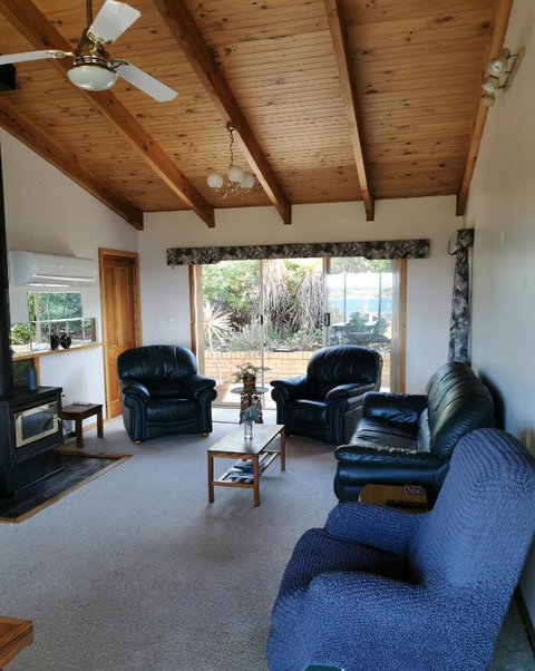 Flinders Island Masters Quarters - Lady Barron - Accommodation NSW 4