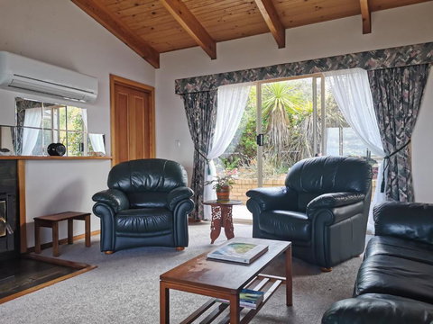 Flinders Island Masters Quarters - Lady Barron - Accommodation NSW 2