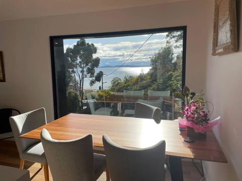 Fabulous, New, Well Appointed Beach House - Accommodation NSW 3