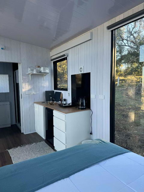 Gem On The Hill By Tiny Away - Accommodation NSW 2